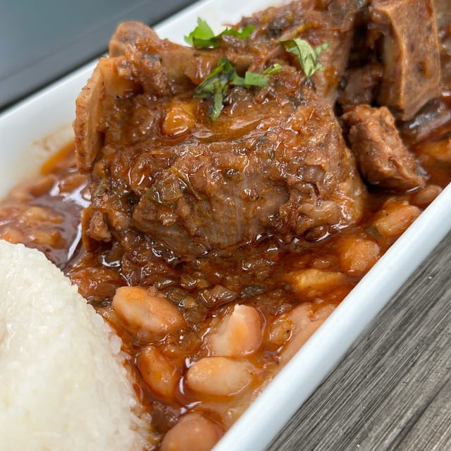 Seco De Cabrito.
